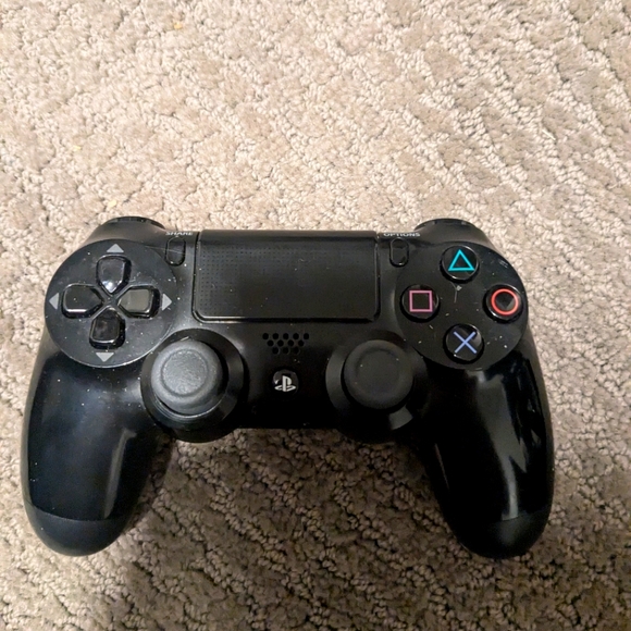 PlayStation 4 controller for parts - Picture 1 of 2